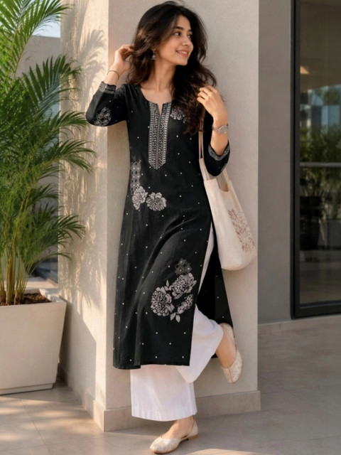 Zyla Women Floral Embroidered Thread Work Floral Kurta