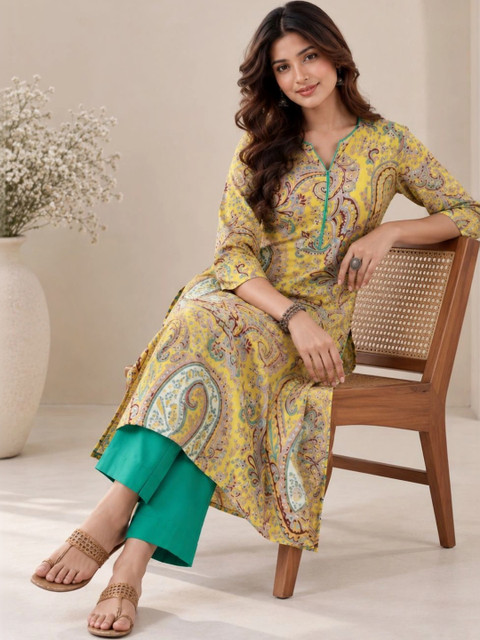 Vyom Tara Women Paisley Printed Kurta - Image 4