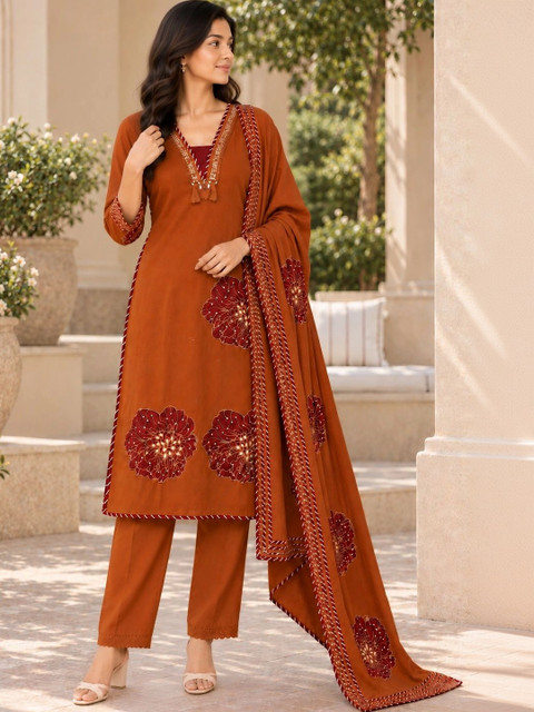 Gopi Prem Women Ethnic Motifs Embroidered Regular Thread Work Pure Cotton Kurta with Trousers & With Dupatta - Image 2
