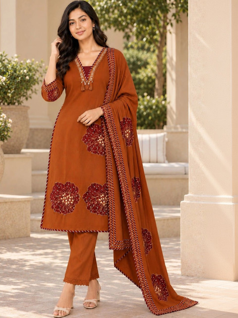 Gopi Prem Women Ethnic Motifs Embroidered Regular Thread Work Pure Cotton Kurta with Trousers & With Dupatta