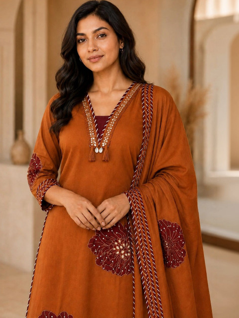 Gopi Prem Women Ethnic Motifs Embroidered Regular Thread Work Pure Cotton Kurta with Trousers & With Dupatta - Image 3
