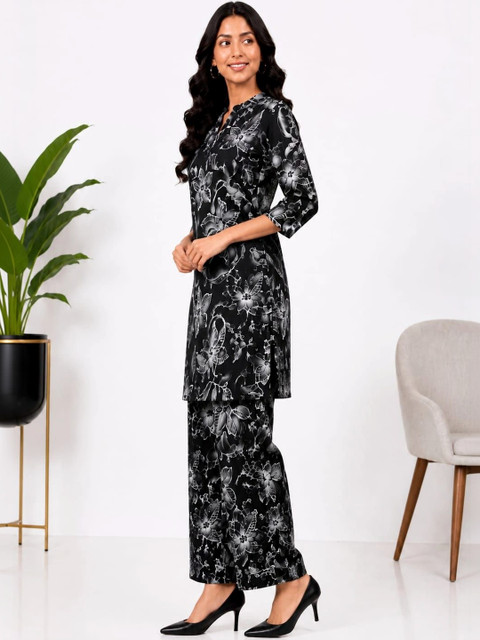 SHIFZ Knitted Printed Top with Palazzos - Image 5