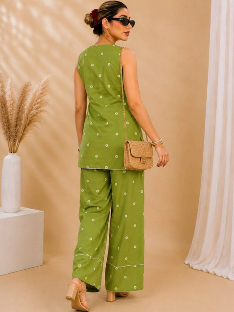 Sangria Floral Printed Top with Trousers - Image 2