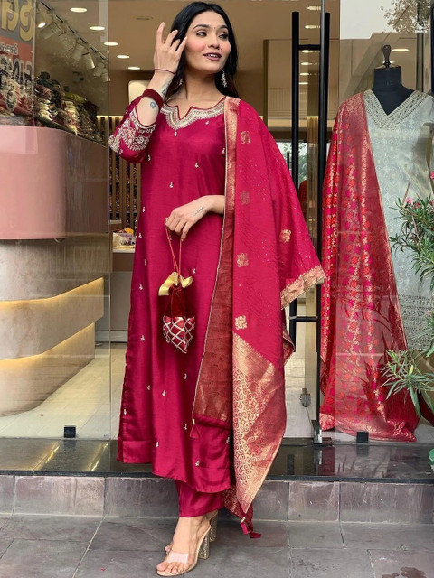 Moda Rapido Women Ethnic Motifs Embroidered Regular Thread Work Kurta with Trousers & With Dupatta - Image 2