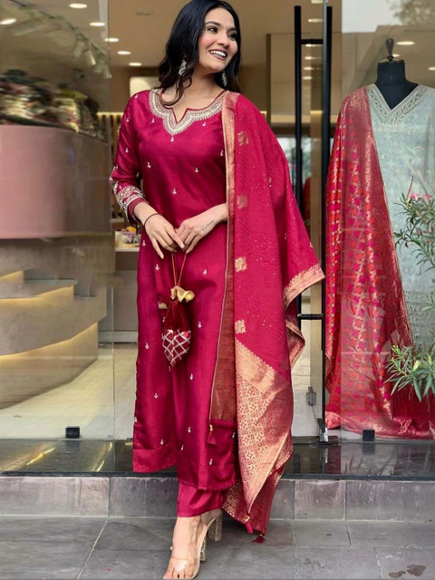 Moda Rapido Women Ethnic Motifs Embroidered Regular Thread Work Kurta with Trousers & With Dupatta - Image 6