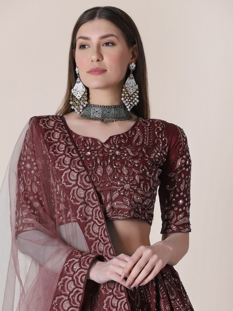 Warthy Ent Maroon & White Embroidered Thread Work Semi-Stitched Lehenga & Unstitched Blouse With Dupatta - Image 7