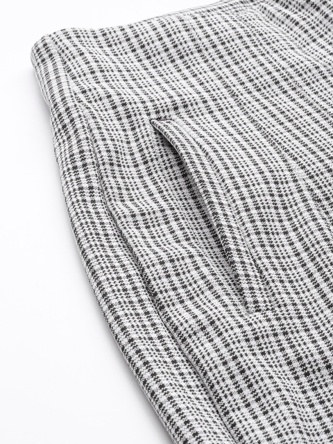 Zastraa Women Grey Checked Smart Slim Fit High-Rise Formal Trousers - Image 5