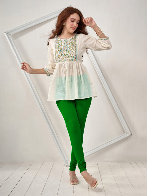 LYRA Women Green Solid Churidar Legging