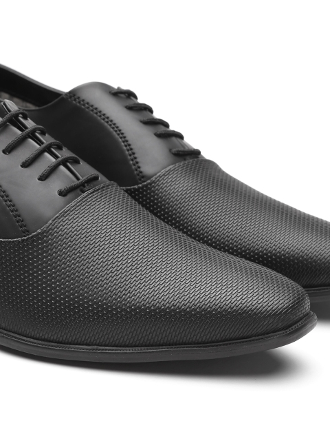 INVICTUS Men Black Textured Oxfords - Image 6