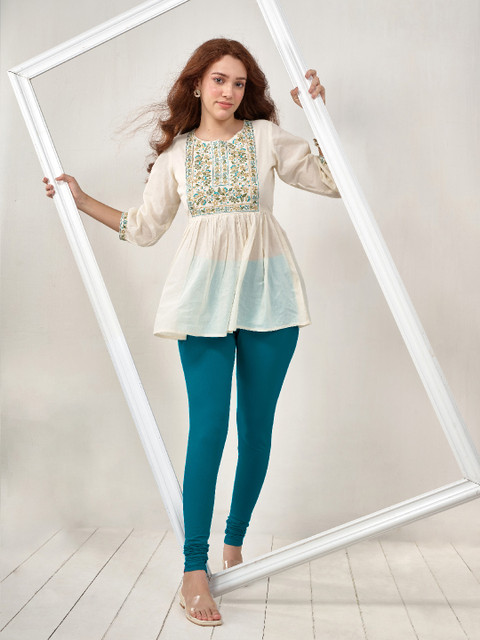 LYRA Women Blue Solid Churidar-Length Leggings