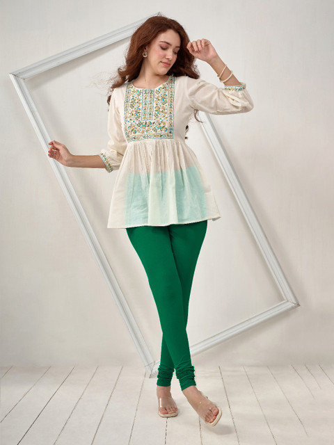 LYRA Women Green Solid Churidar-Length Leggings