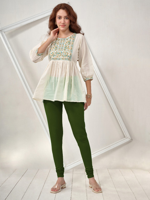 LYRA Women Green Solid Churidar-Length Leggings