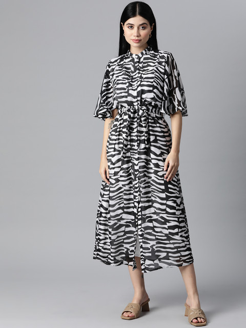 plusS Women Black & White Printed Batwing Sleeves Midi Dress with Tie Up Belt