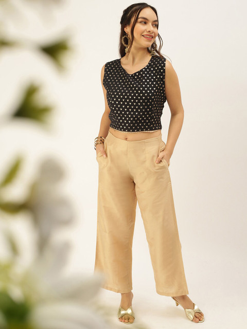 De Moza Black & Gold-Toned Printed Crop Top - Image 5