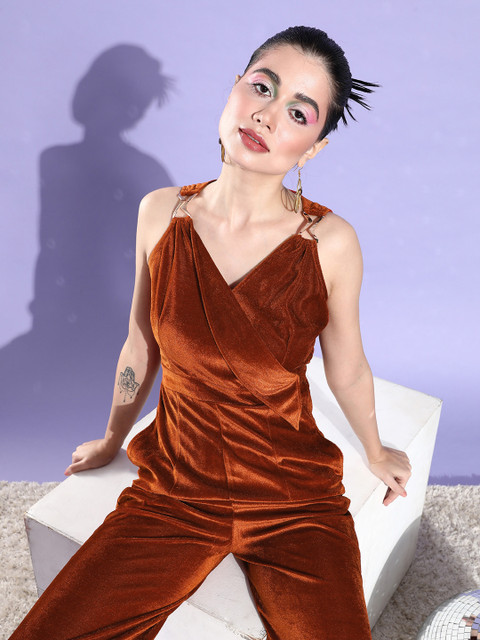 Miss Chase V-Neck Party Buckled Basic Jumpsuit