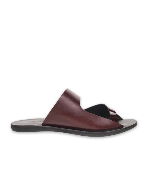 Mochi Men Maroon & Black Leather Comfort Sandals - Image 3