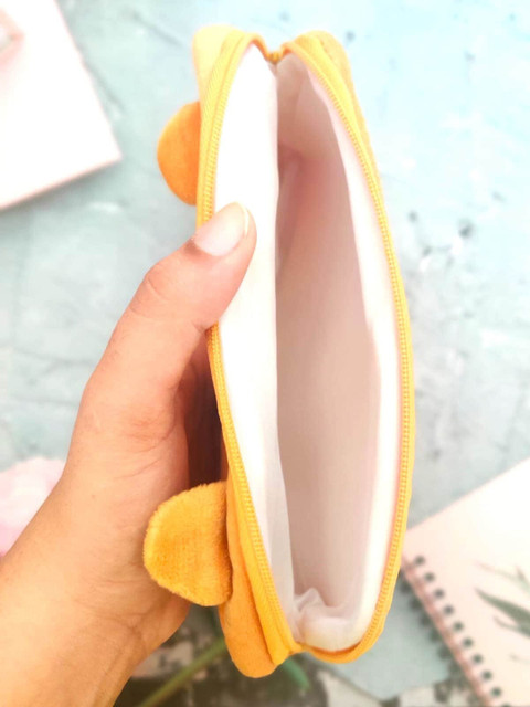 Awestuffs Shooky Travel Pouch