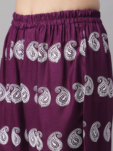 JAINISH Embroidered Round Neck Empire Co-ords - Image 3
