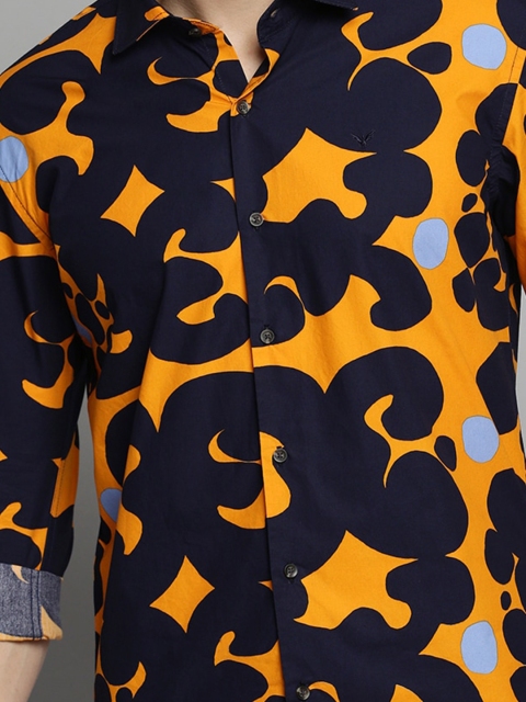 SHOWOFF Men Printed Casual Cotton Shirt - Image 2