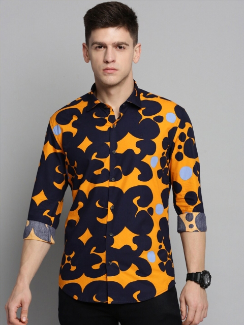 SHOWOFF Men Printed Casual Cotton Shirt