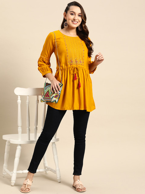 Sangria X fwd Floral Embroidered Top - Image 5