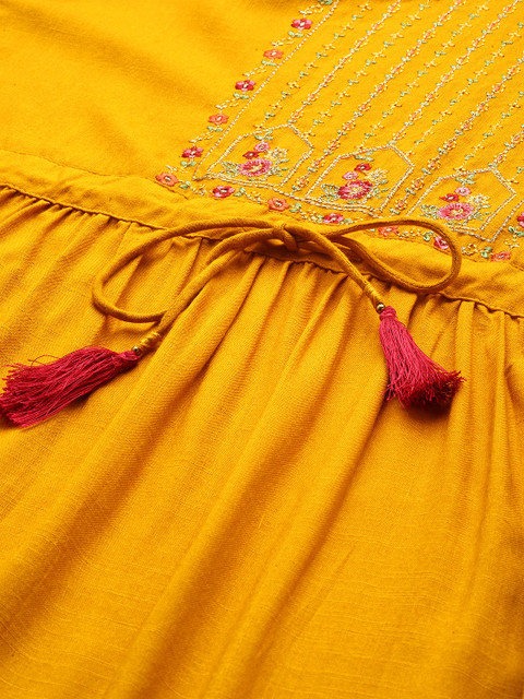 Sangria X fwd Floral Embroidered Top - Image 6