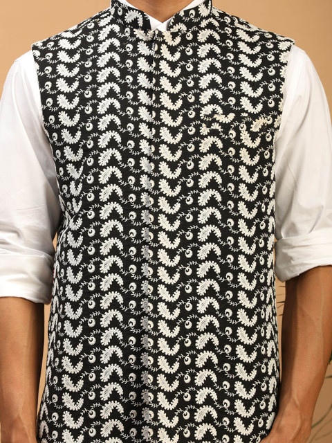 VASTRAMAY Men Woven Design Chikankari Cotton Nehru Jacket - Image 2
