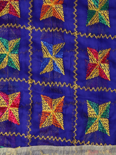 WEAVERS VILLA Floral Embroidered Dupatta With Phulkari - Image 6