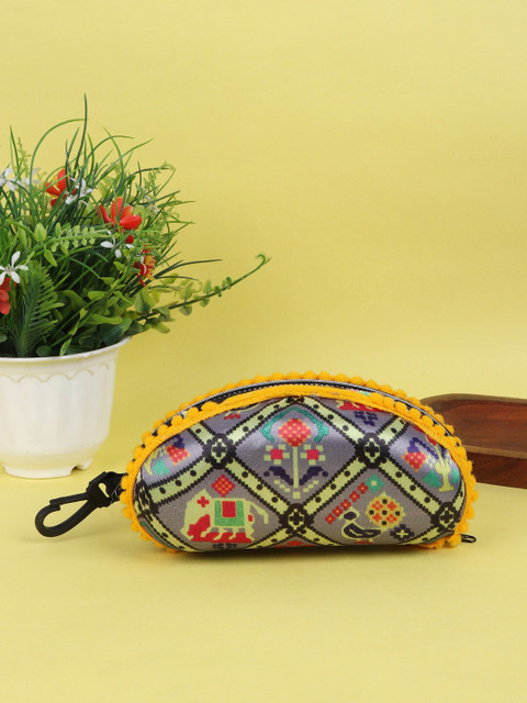 LIKAA Printed Cut Work Box Clutch