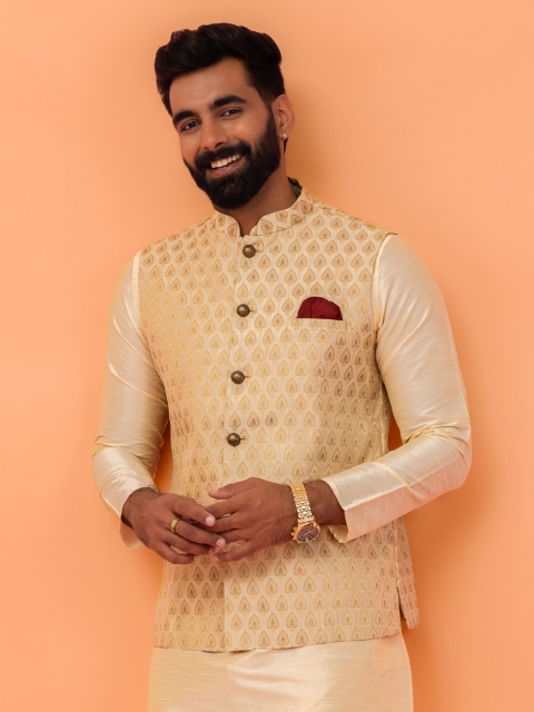 KISAH Men Textured Zari Regular Fit Nehru Jacket