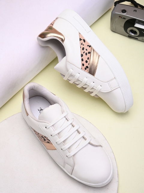 Longwalk Women Printed Lightweight Sneakers
