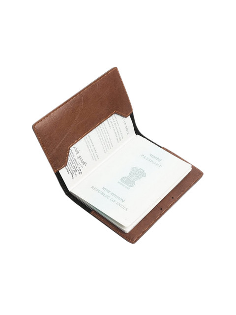 THE MESSY CORNER Printed Vegan Leather Passport Cover - Image 4