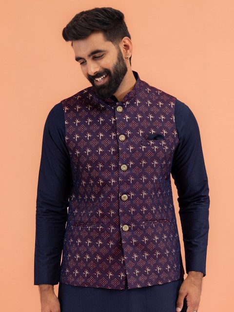 KISAH Men Textured Zari Regular Fit Nehru Jacket
