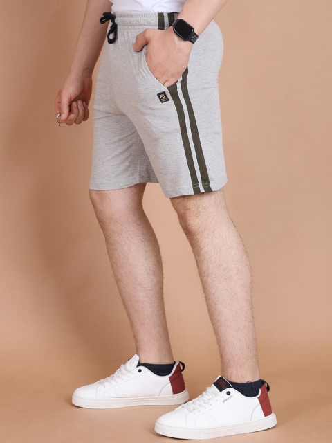 berry blues Men Striped Slim Fit Cotton Shorts - Image 3