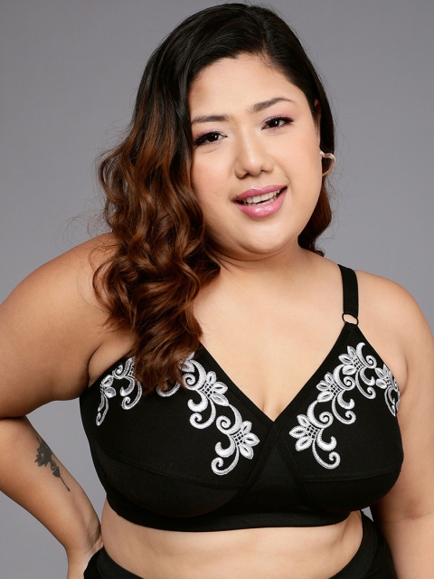 Clovia Black & Grey Floral Embroidered Non-Padded Full Coverage Cut & Sew Cotton Bra