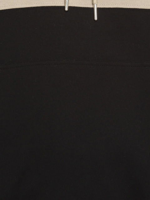 Alan Jones Colourblocked Hooded Pullover Sweatshirt - Image 2
