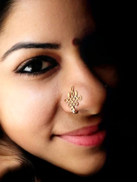 Goldnera Kolam Art Nose pin