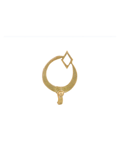 Goldnera Star Moon Design Nose Pin - Image 3