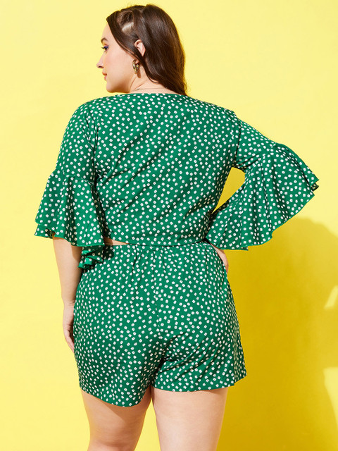 Berrylush Curve Women Plus Size Printed Top & Shorts - Image 5