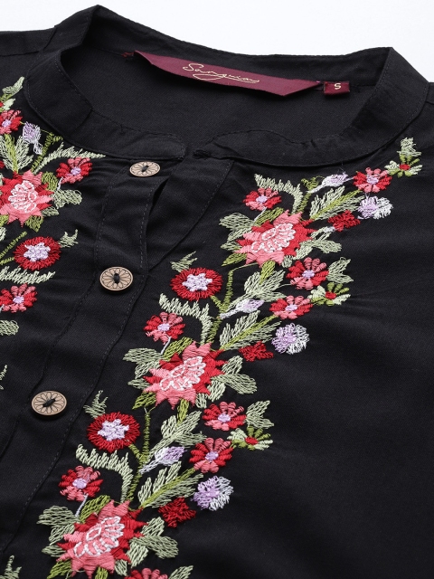 Sangria Floral Yoke Design Kurti - Image 2