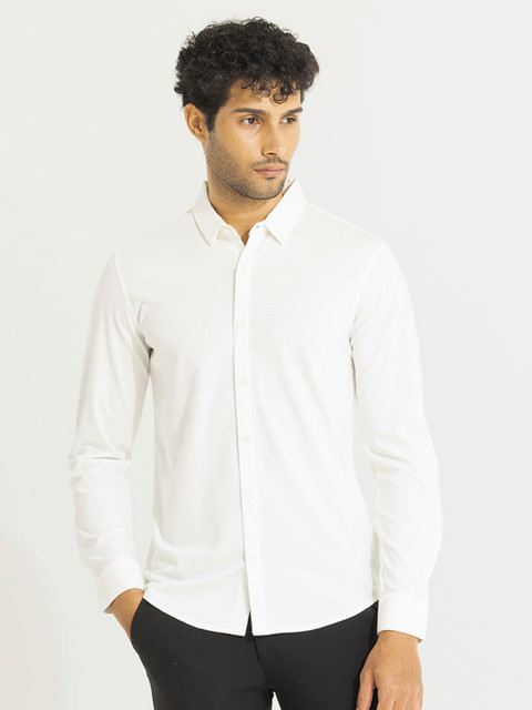 Snitch White Classic Slim Fit Cotton Casual Shirt