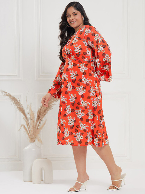 CURVE BY KASSUALLY Plus Size Orange & Black Floral Printed Pleated Fit & Flare Midi Dress - Image 4