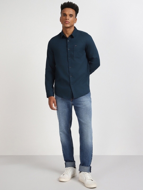Lee Spread Collar Cotton Casual Slim Fit Shirt