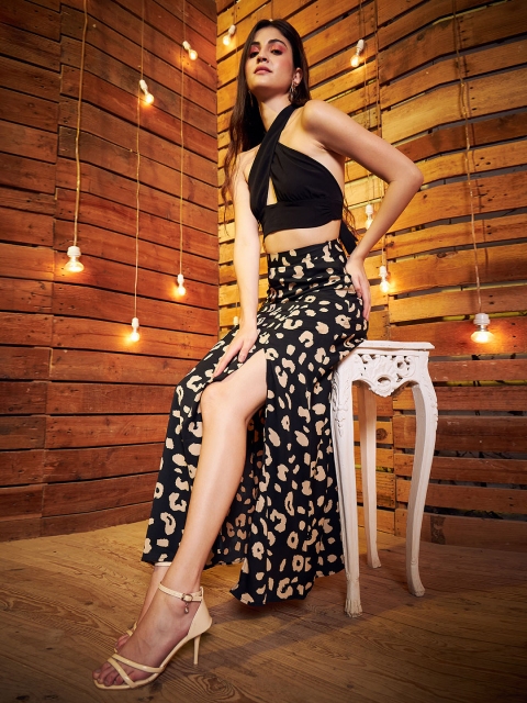 Berrylush Black Flared Maxi Skirt - Image 4