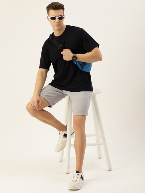 Harvard Men Solid Mid-Rise Slim Fit Regular Shorts - Image 4