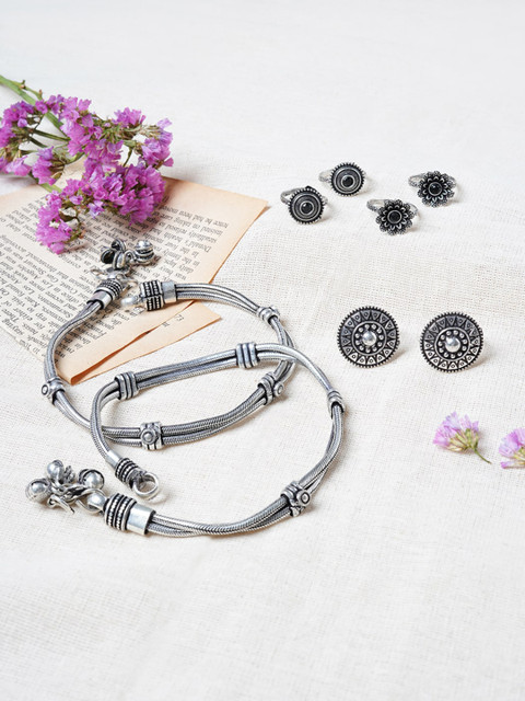 TEEJH Oxidised Silver-Plated Jewellery Set