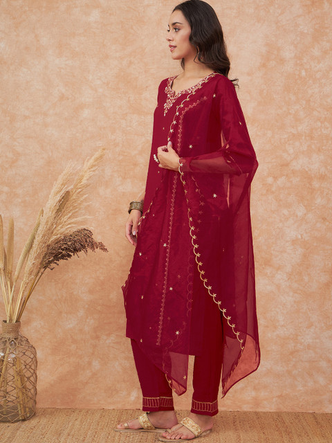 Sangria Maroon Floral Embroidered Straight Kurta With Trousers & Dupatta - Image 5