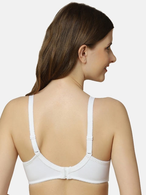 Triumph Delicate Doreen Wireless Non Padded Maximum Comfort Big-Cup Everyday Bra - Image 3
