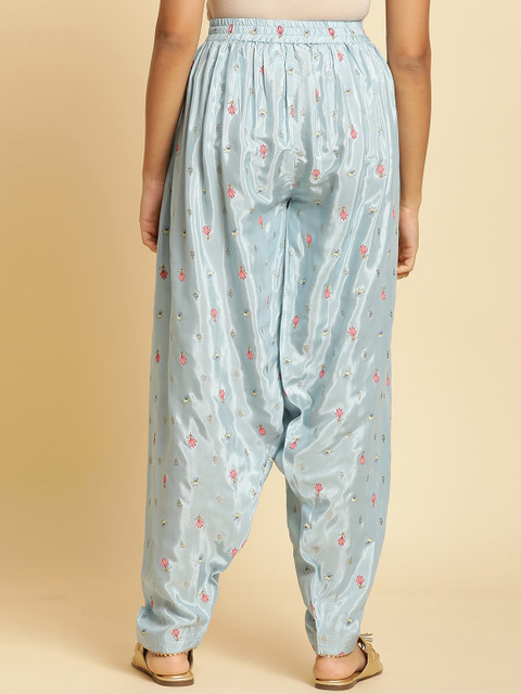 W Floral Printed Loose-Fit Salwar - Image 4