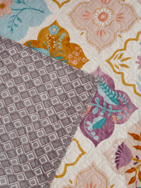 DREAM WEAVERZ Purple & Yellow Printed Double King Quilted Bed Cover With 2 Pillow Covers - Image 5